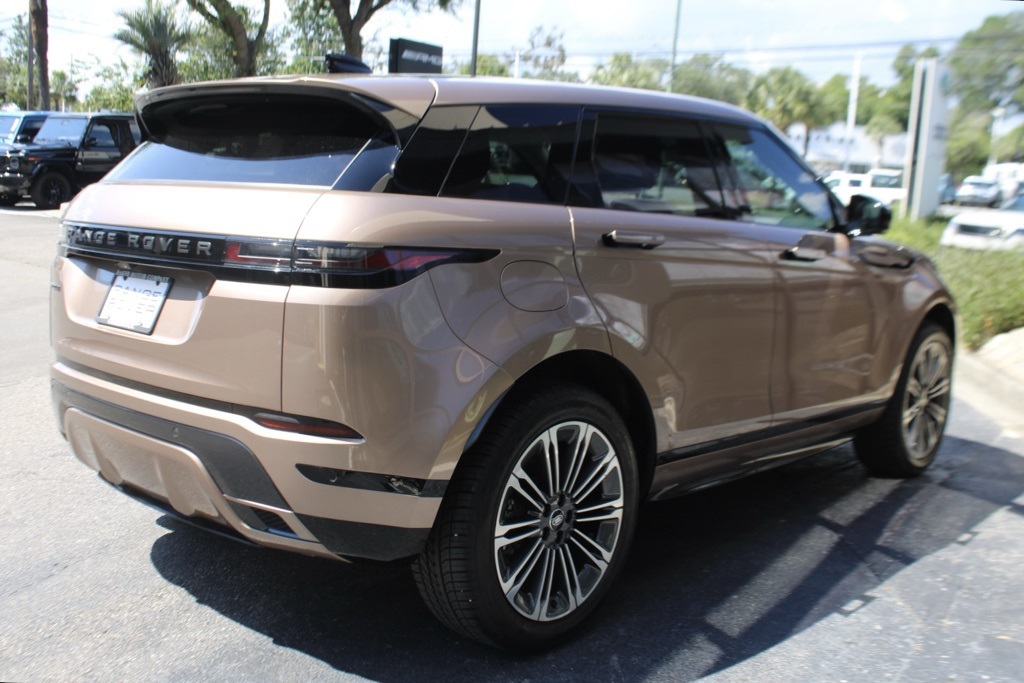 2024 Land Rover Range Rover Evoque Dynamic SE photo 7