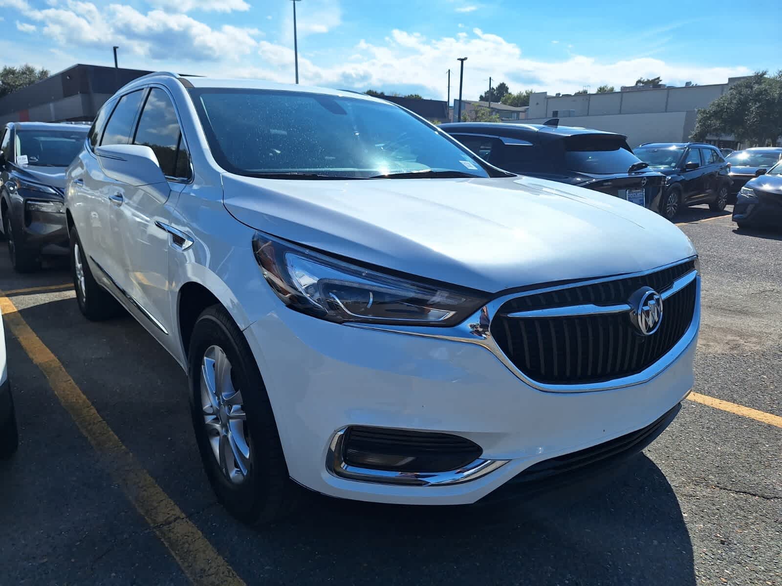 2018 Buick Enclave Essence photo 3