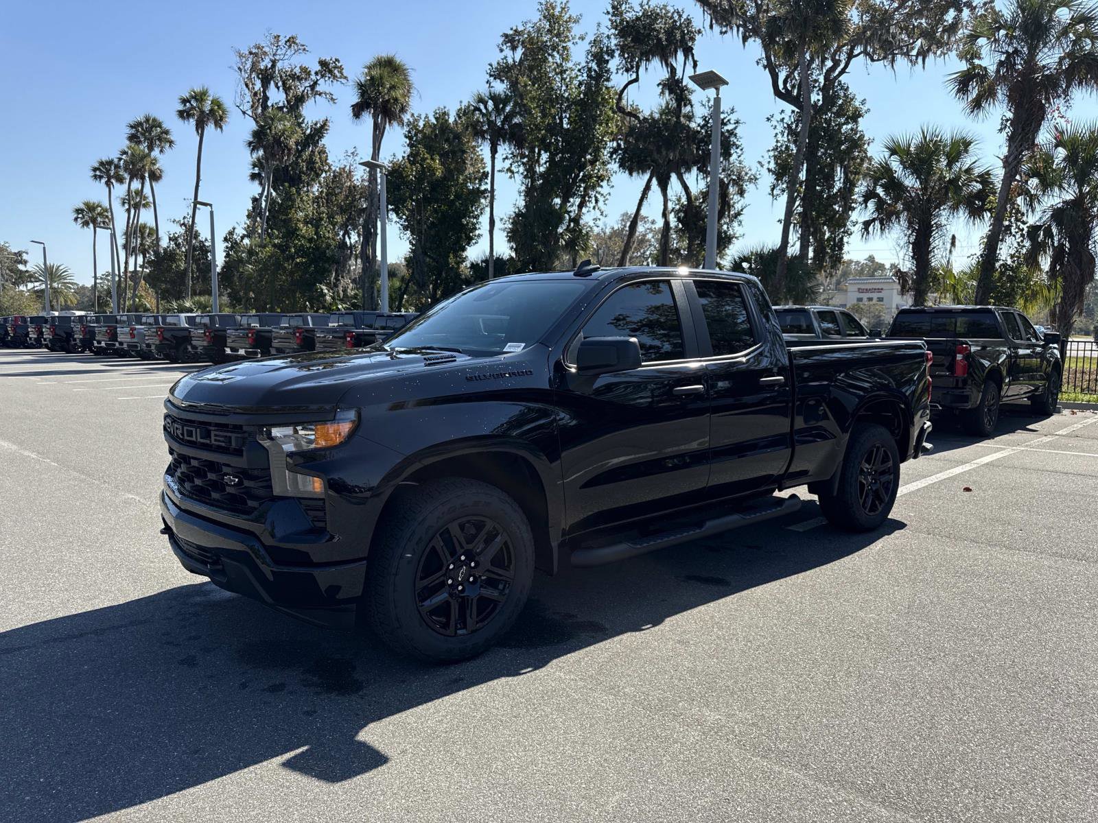 2026 Chevrolet Silverado 1500 Custom photo 3