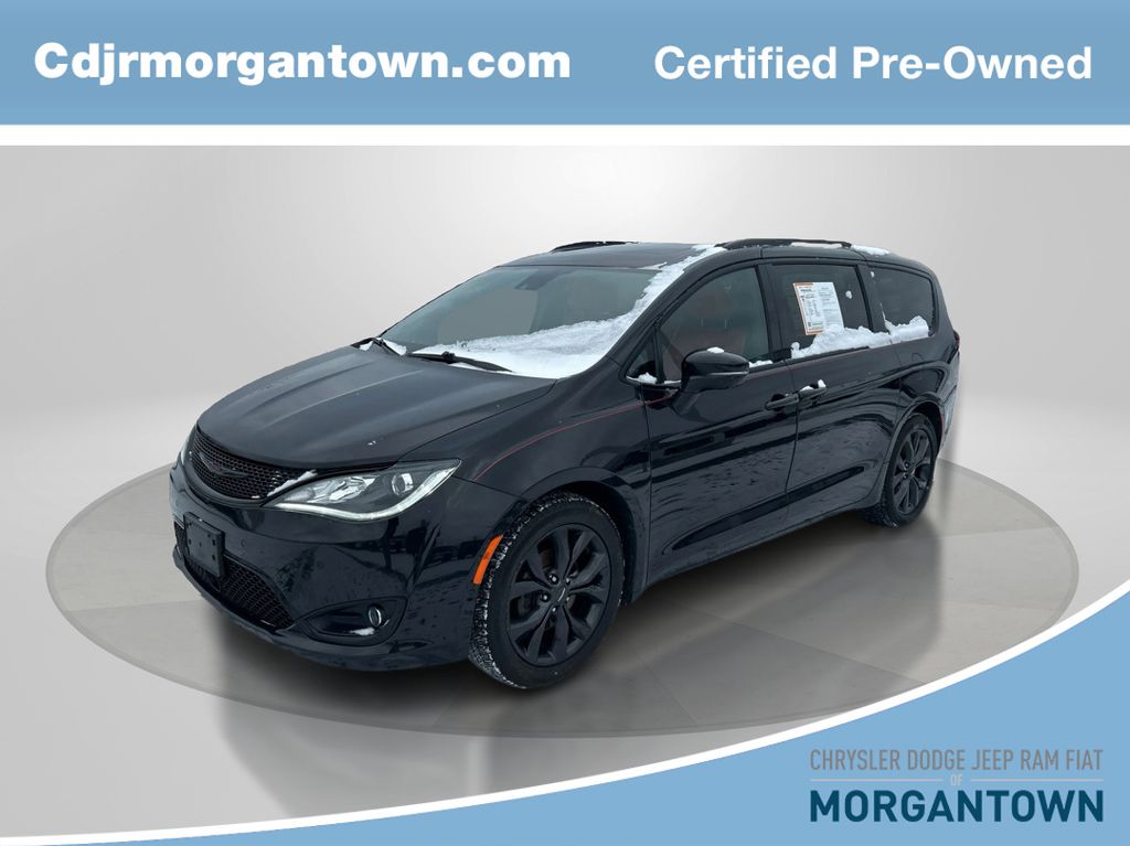 2020 Chrysler Pacifica Limited's photo