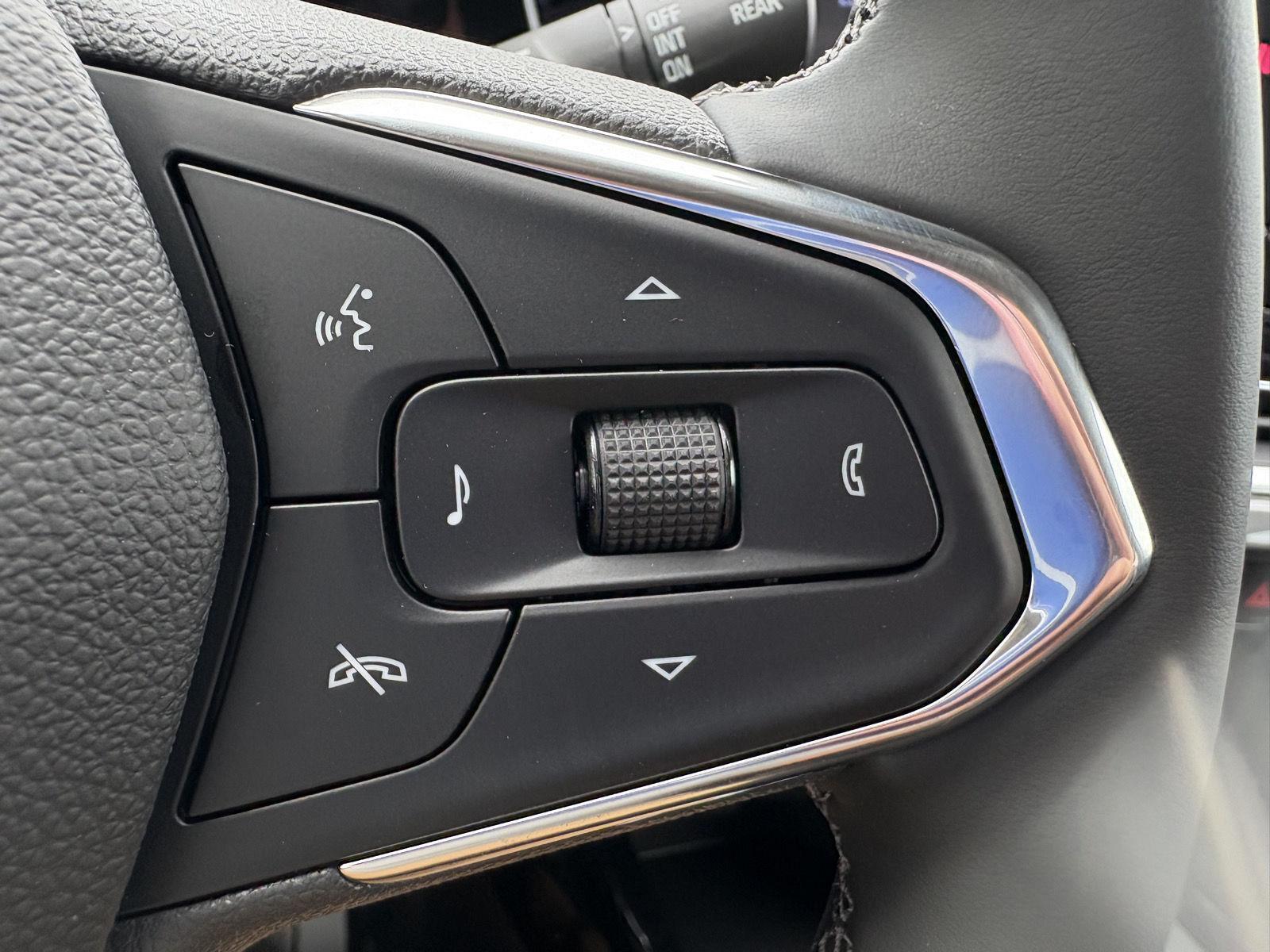 2025 Chevrolet Trax ACTIV photo 14