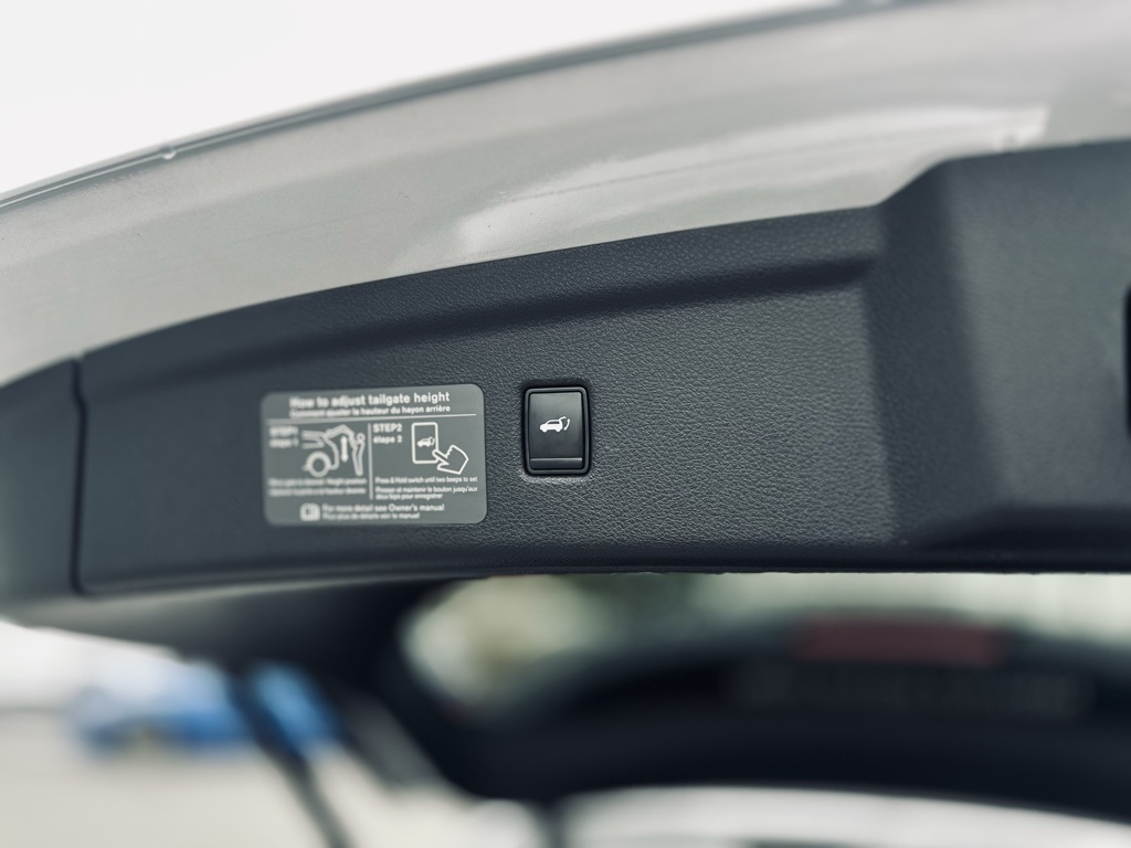 2021 Infiniti QX50 Essential photo 18
