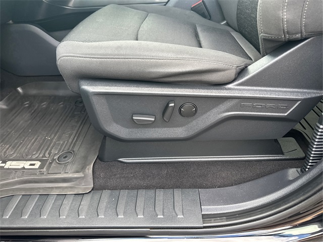 2023 Ford F-150 XLT photo 23