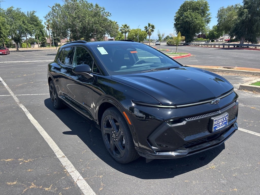 2025 Chevrolet Equinox EV RS's photo