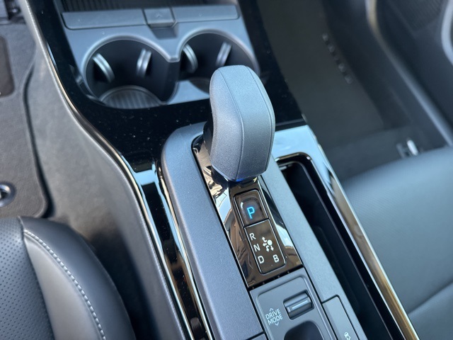 2024 Toyota Prius XLE photo 23