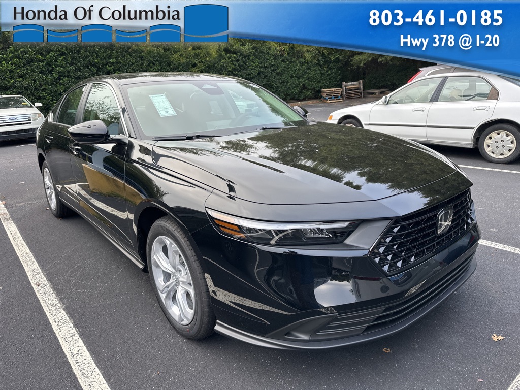 2025 Honda Accord LX's photo