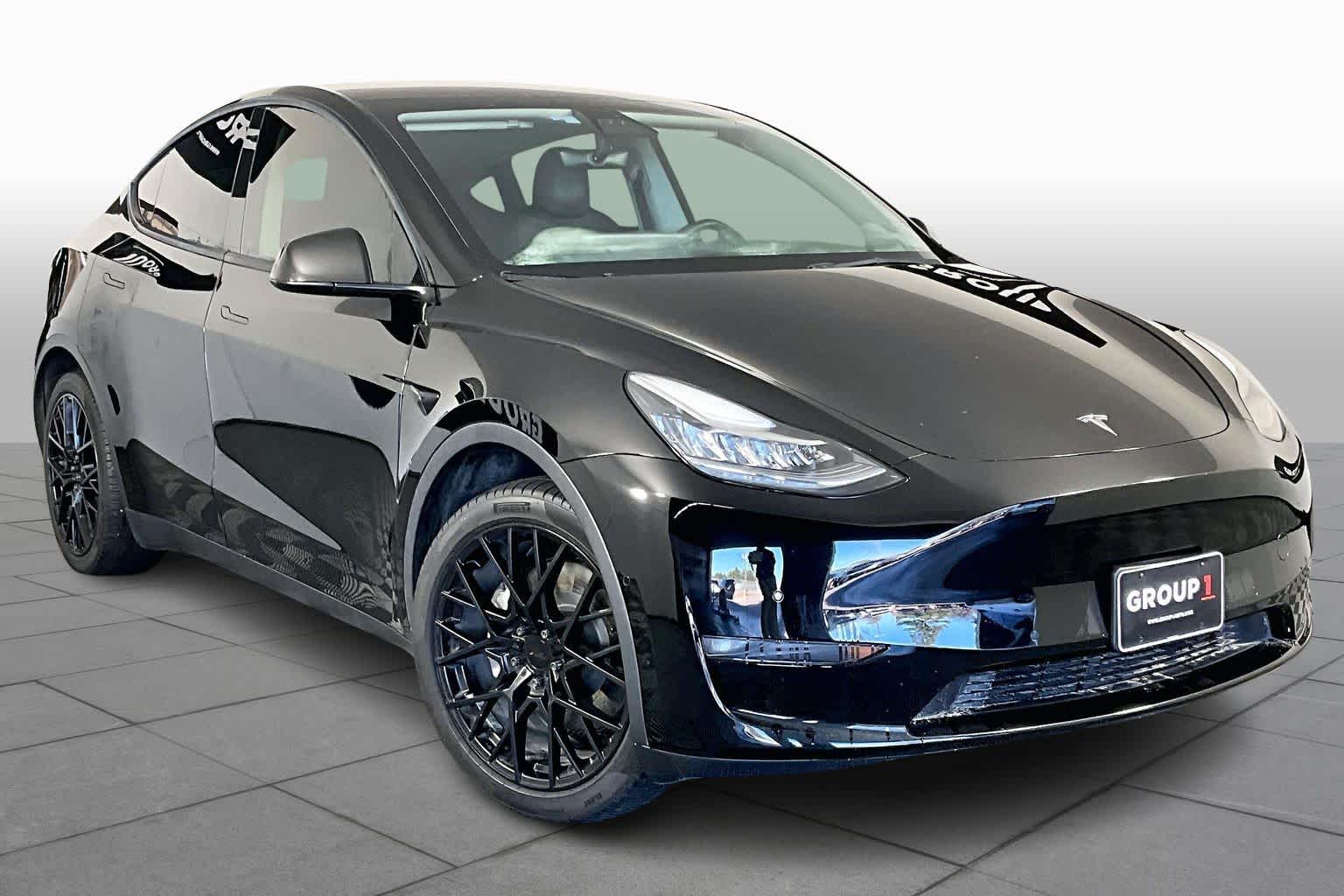 Used 2021 Tesla Model Y Long Range with VIN 5YJYGDEE4MF302165 for sale in Houston, TX