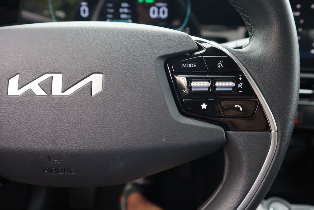 2024 Kia Niro EX photo 19