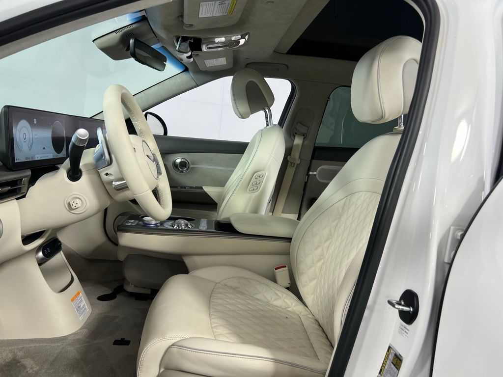 2023 Genesis GV60 Performance photo 21