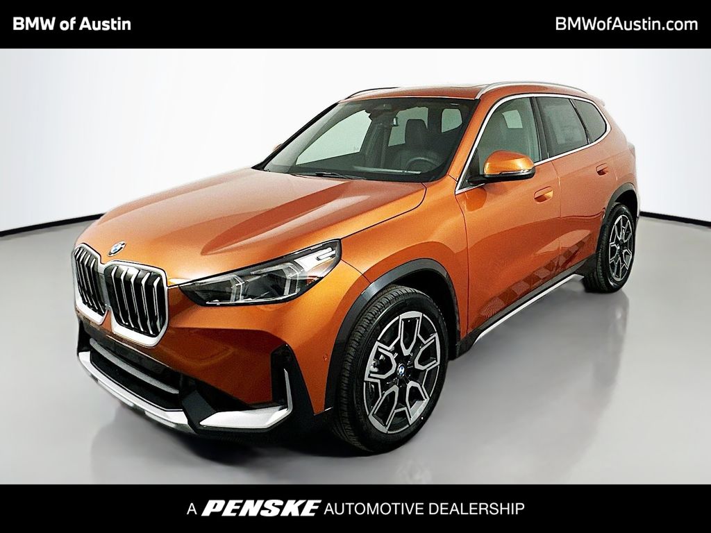 2025 BMW X1 28i's photo