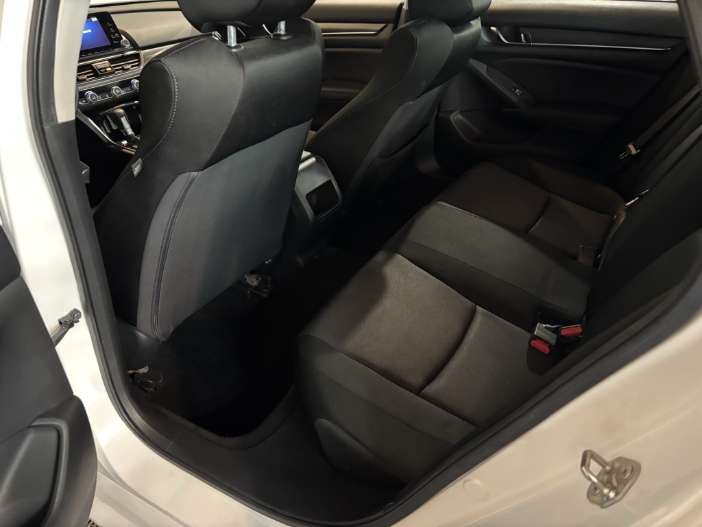 2019 Honda Accord LX photo 6