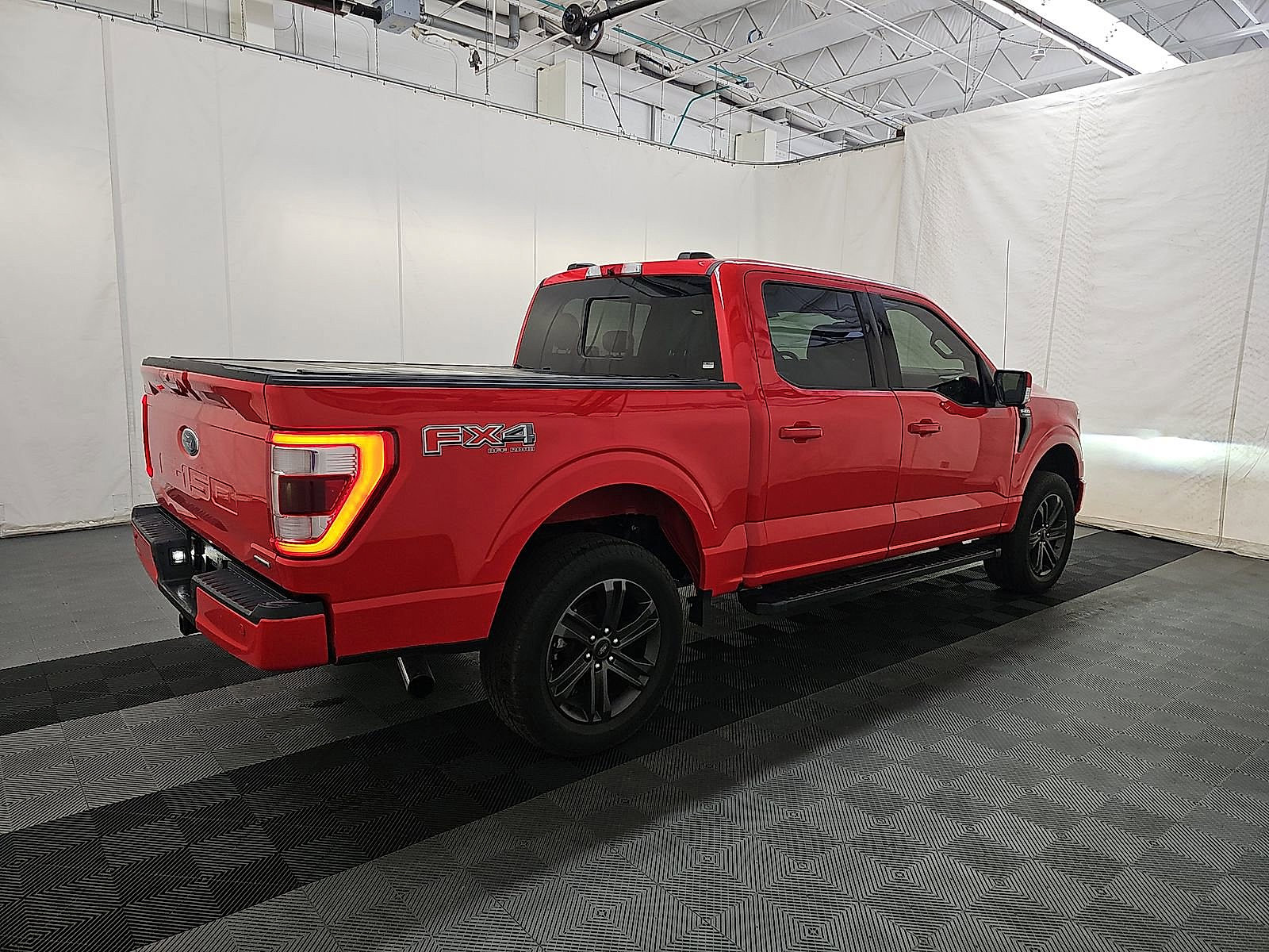 2021 Ford F-150 Lariat photo 2