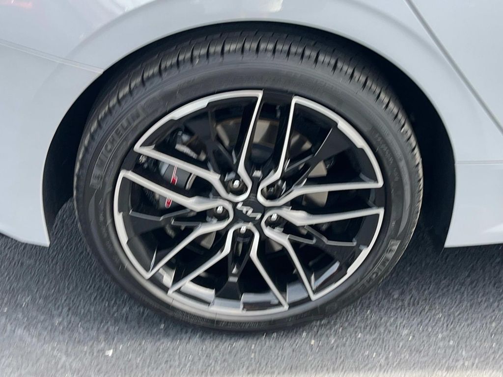 2024 Kia K5 GT photo 9