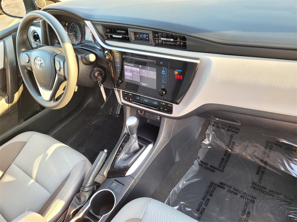 2018 Toyota Corolla L photo 18
