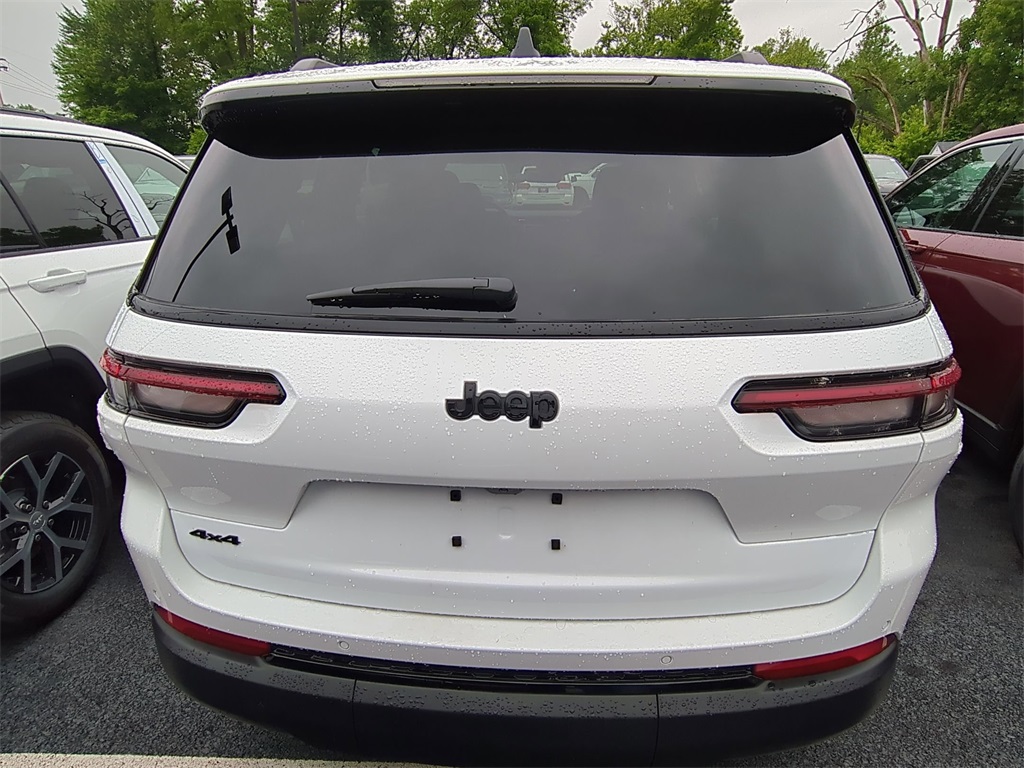 2025 Jeep Grand Cherokee Altitude X photo 3