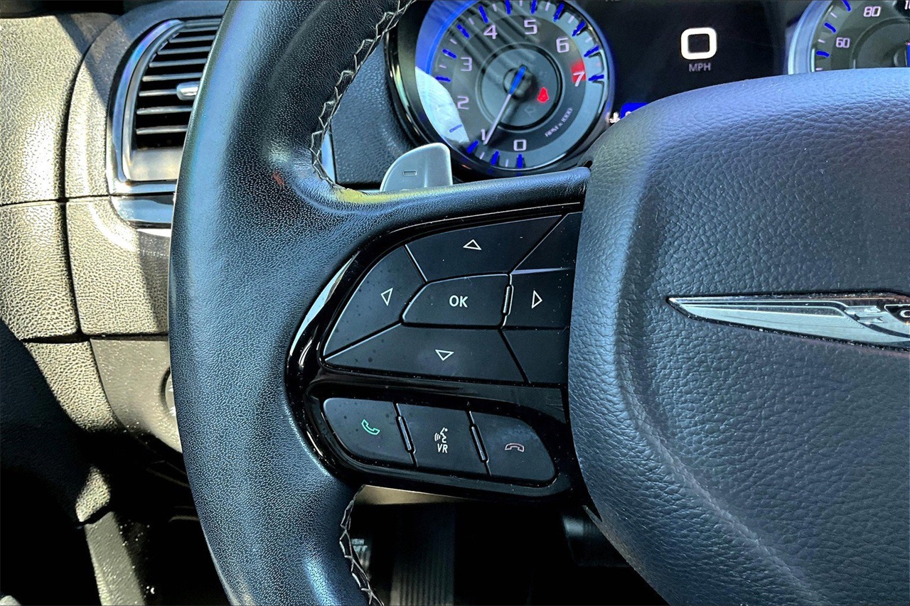 2019 Chrysler 300 S photo 26
