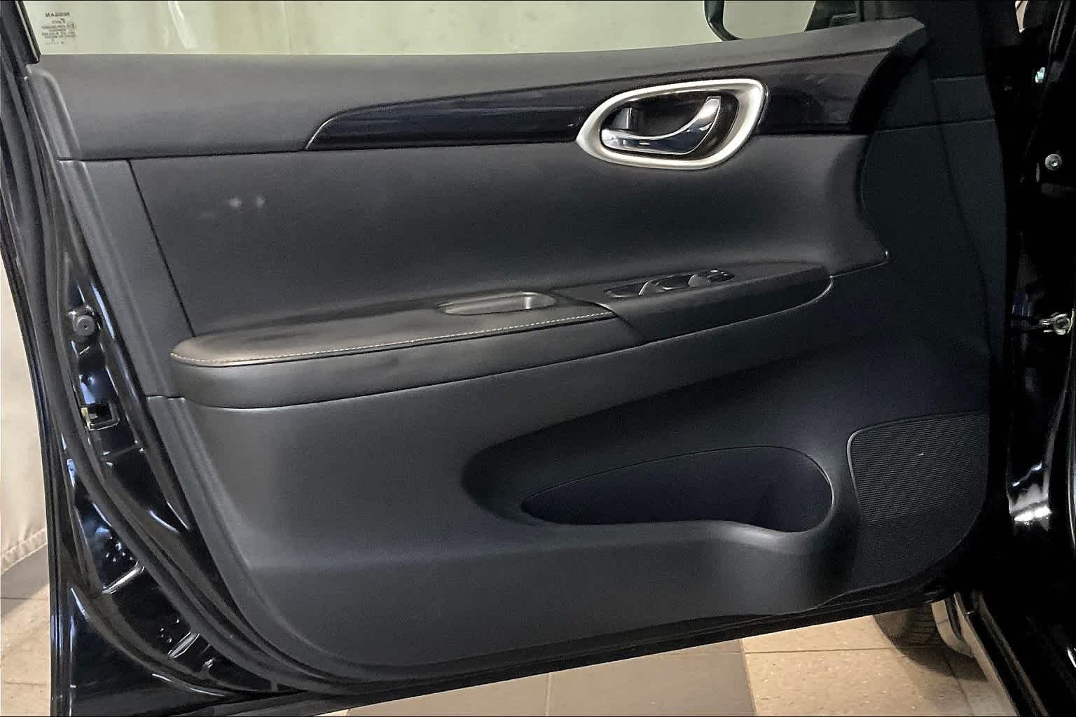 2019 Nissan Sentra SV photo 8