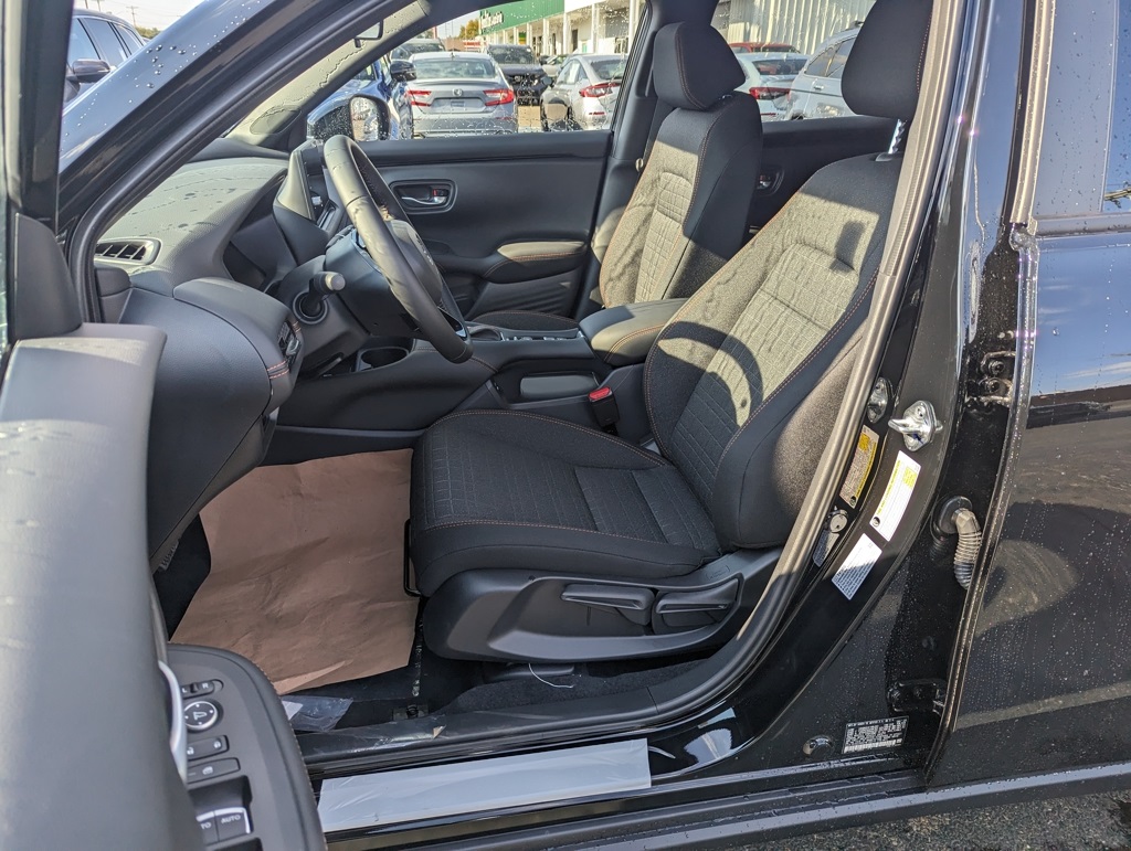 2026 Honda HR-V Sport photo 7
