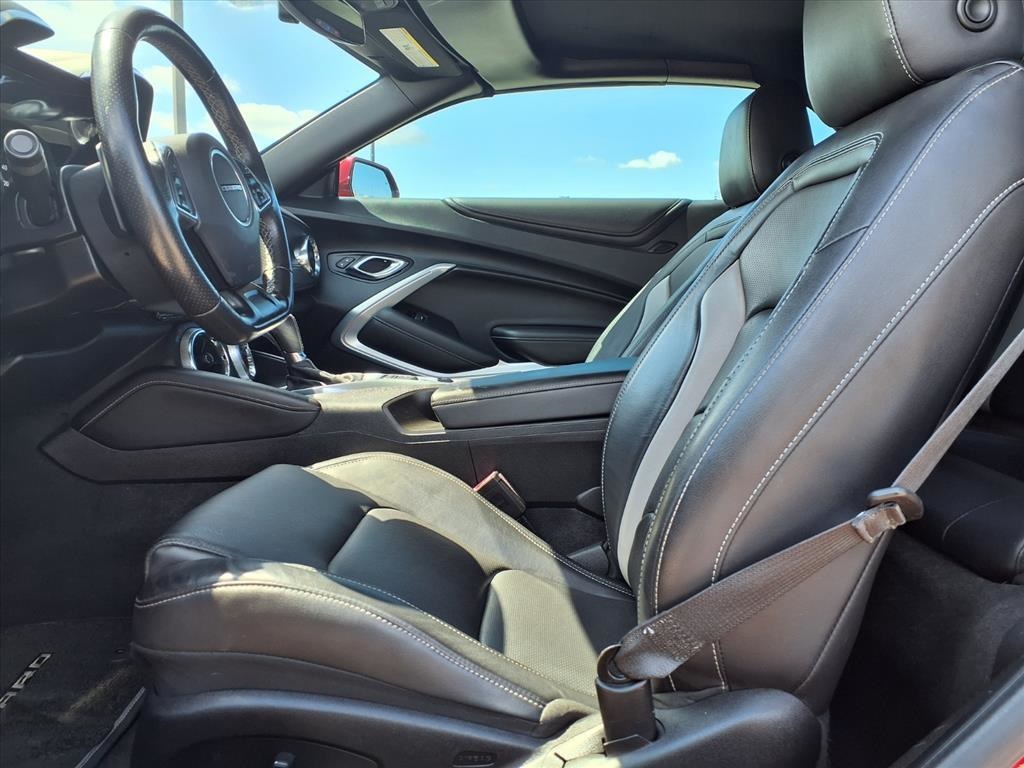 2018 Chevrolet Camaro 2LT photo 5