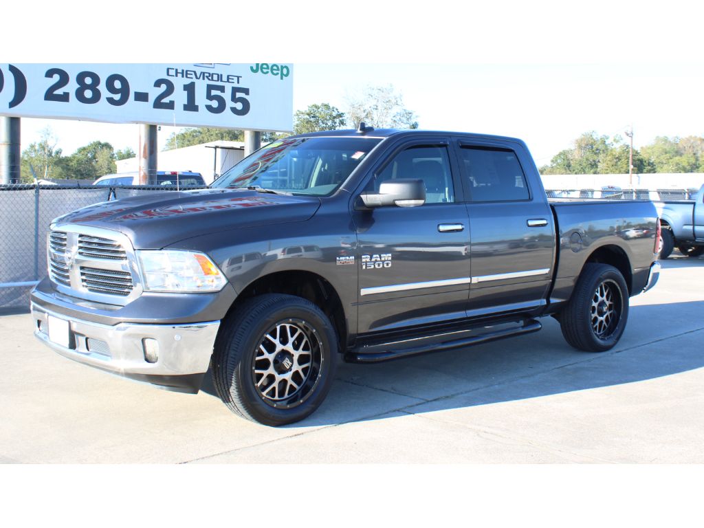 Used 2017 RAM Ram 1500 Pickup Lone Star with VIN 3C6RR6LT0HG773703 for sale in Sour Lake, TX