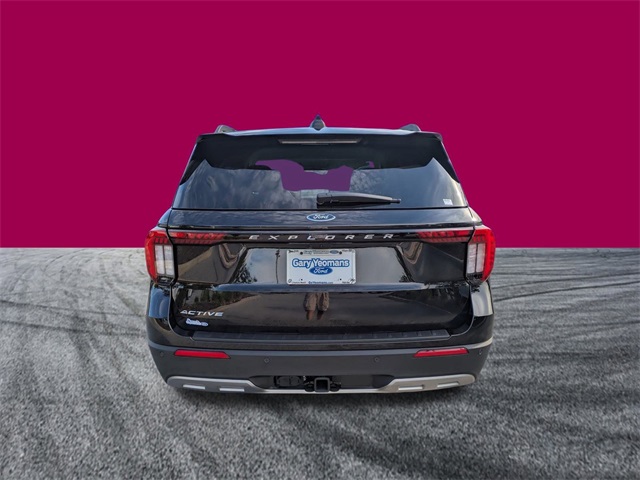 2025 Ford Explorer photo 4