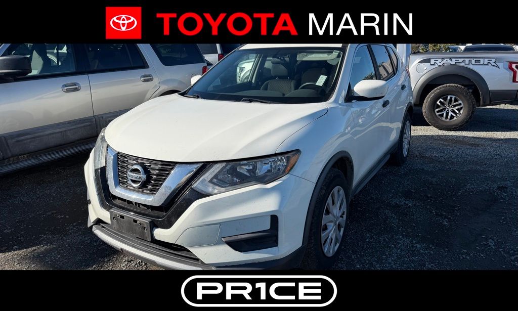 2017 Nissan Rogue S's photo