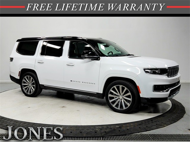 2023 Jeep Grand Wagoneer Series II's photo