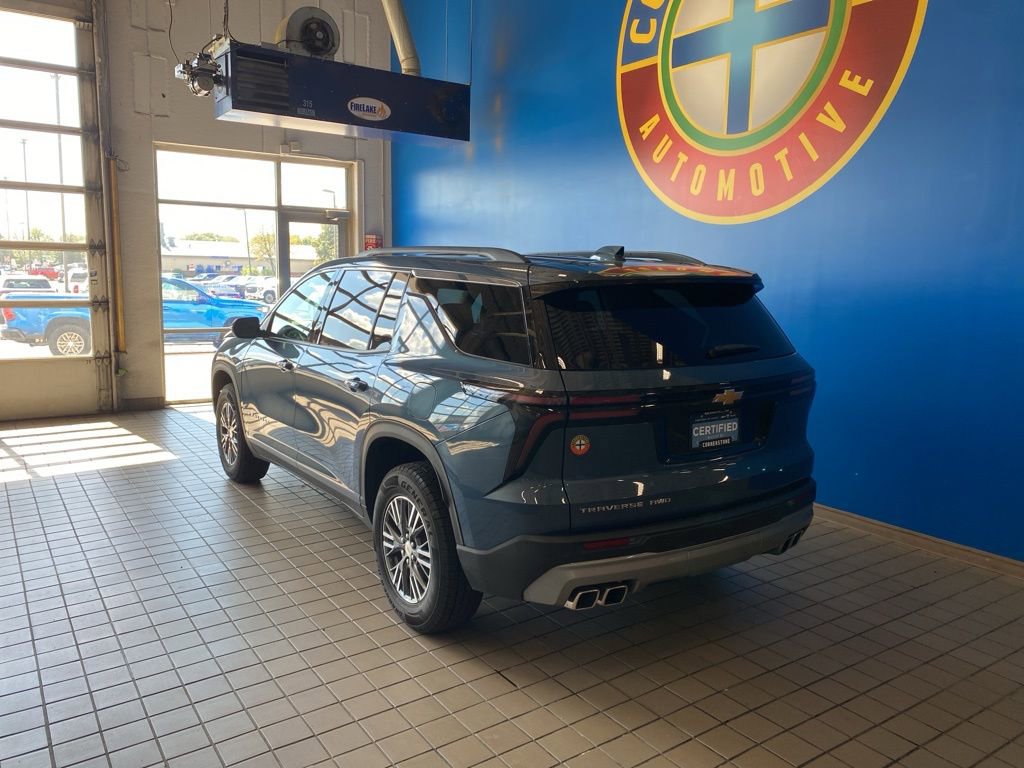 2025 Chevrolet Traverse photo 16