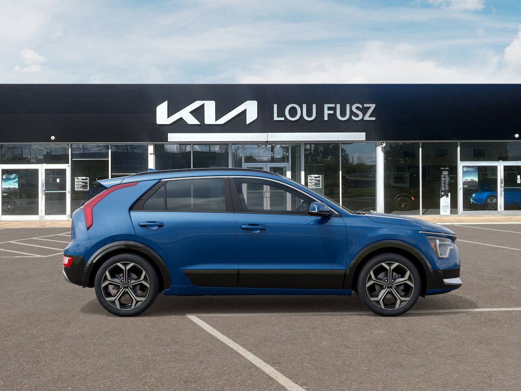 2025 Kia Niro Touring photo 2