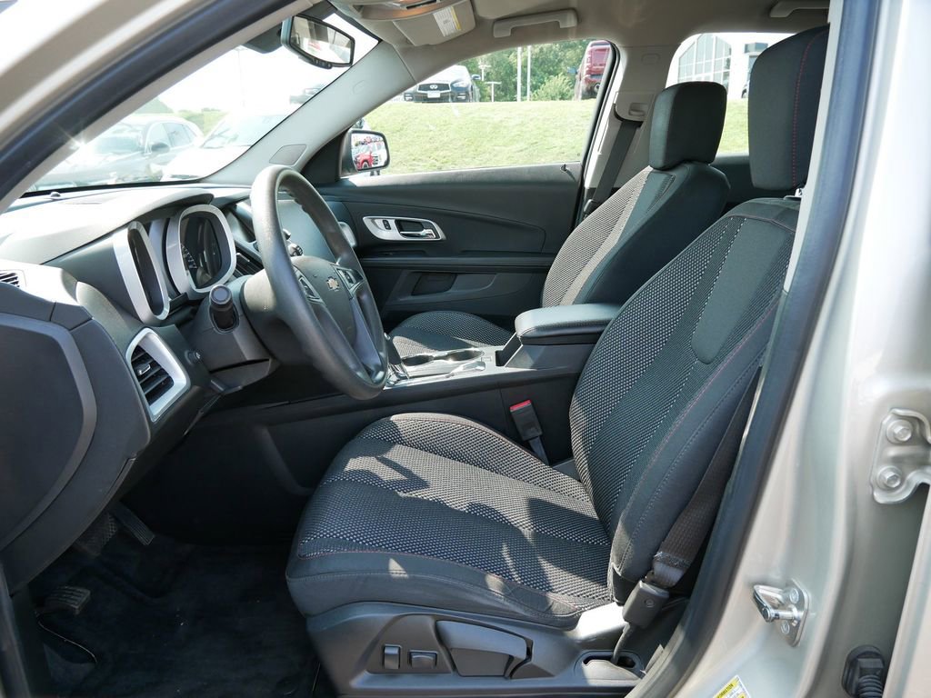 2016 Chevrolet Equinox LS photo 11