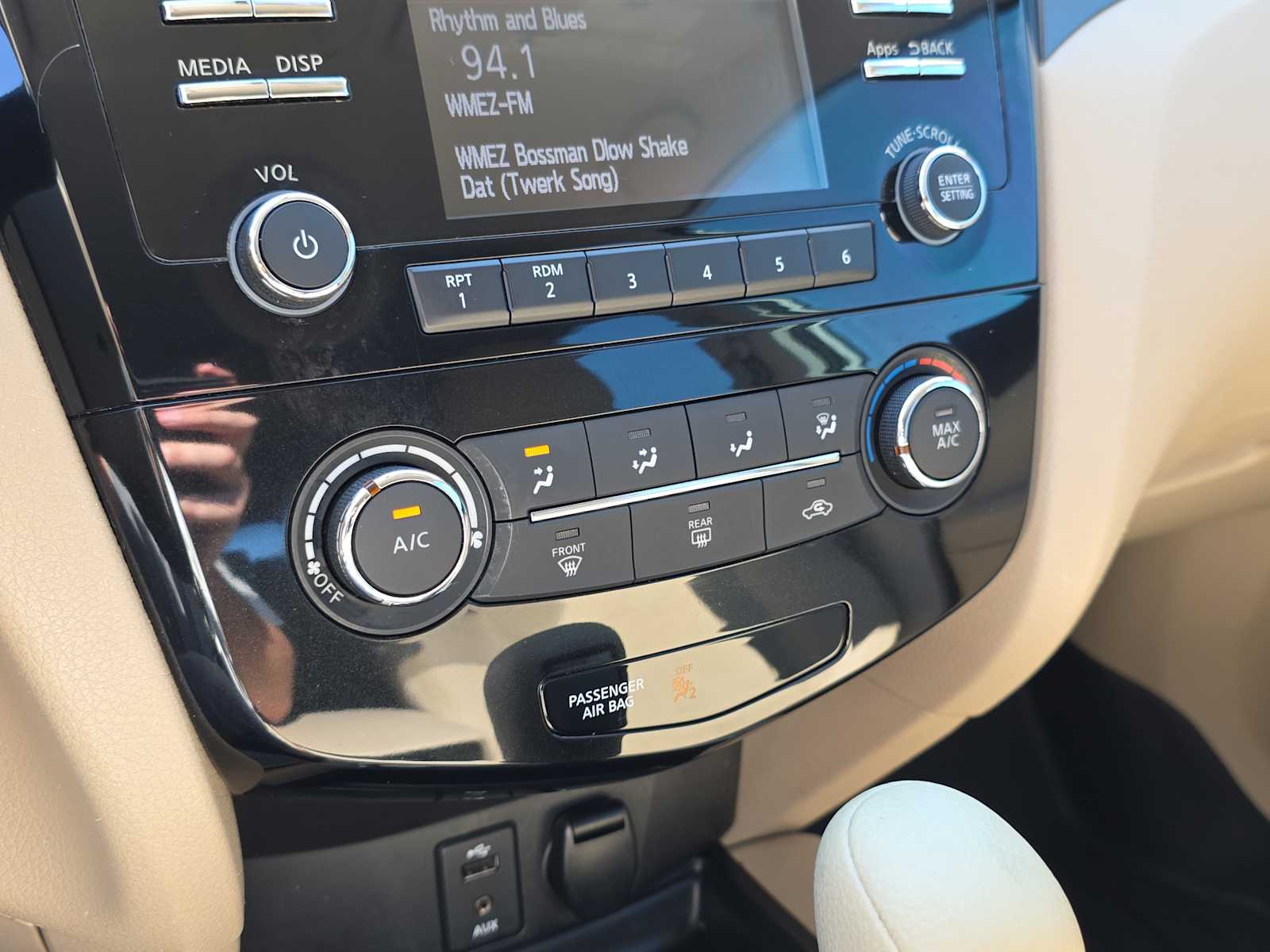 2015 Nissan Rogue S photo 14