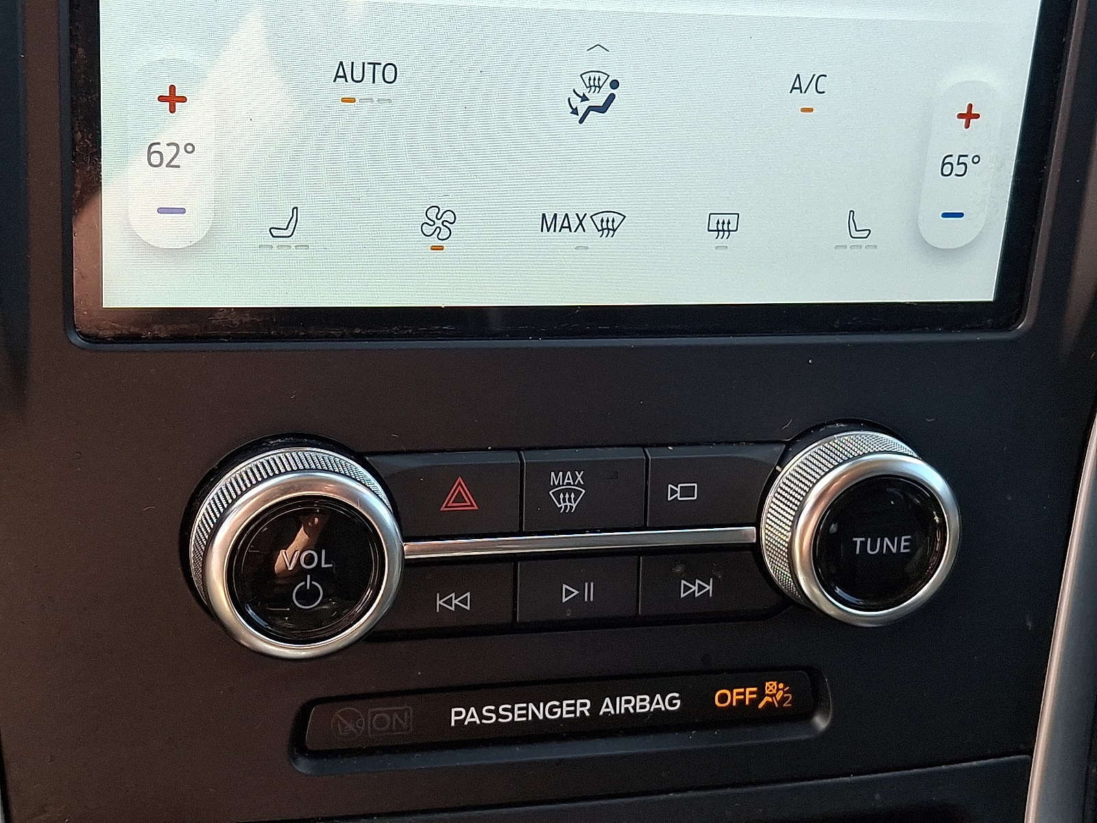 2024 Ford Edge SEL photo 15