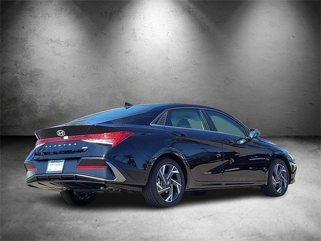 2025 Hyundai Elantra Hybrid Limited photo 4