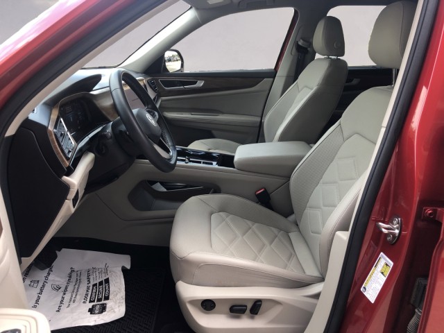 2024 Volkswagen Atlas SE Technology photo 8