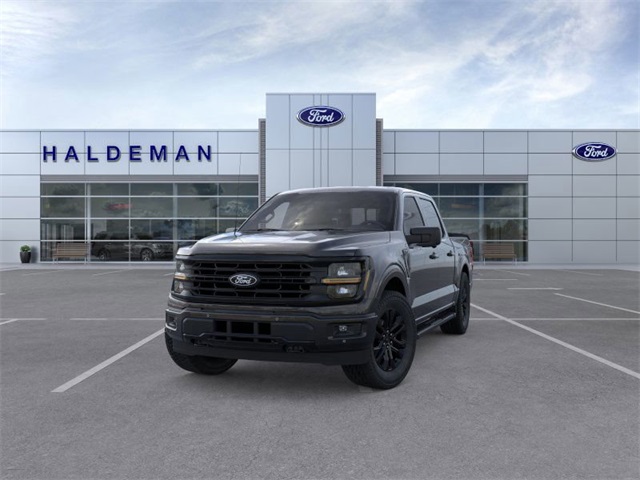 2025 Ford F-150 XLT photo 2