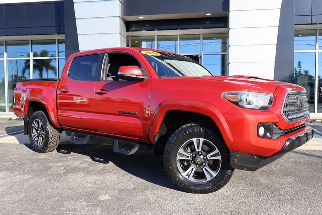 2016 Toyota Tacoma SR5 TRD Sport photo 2