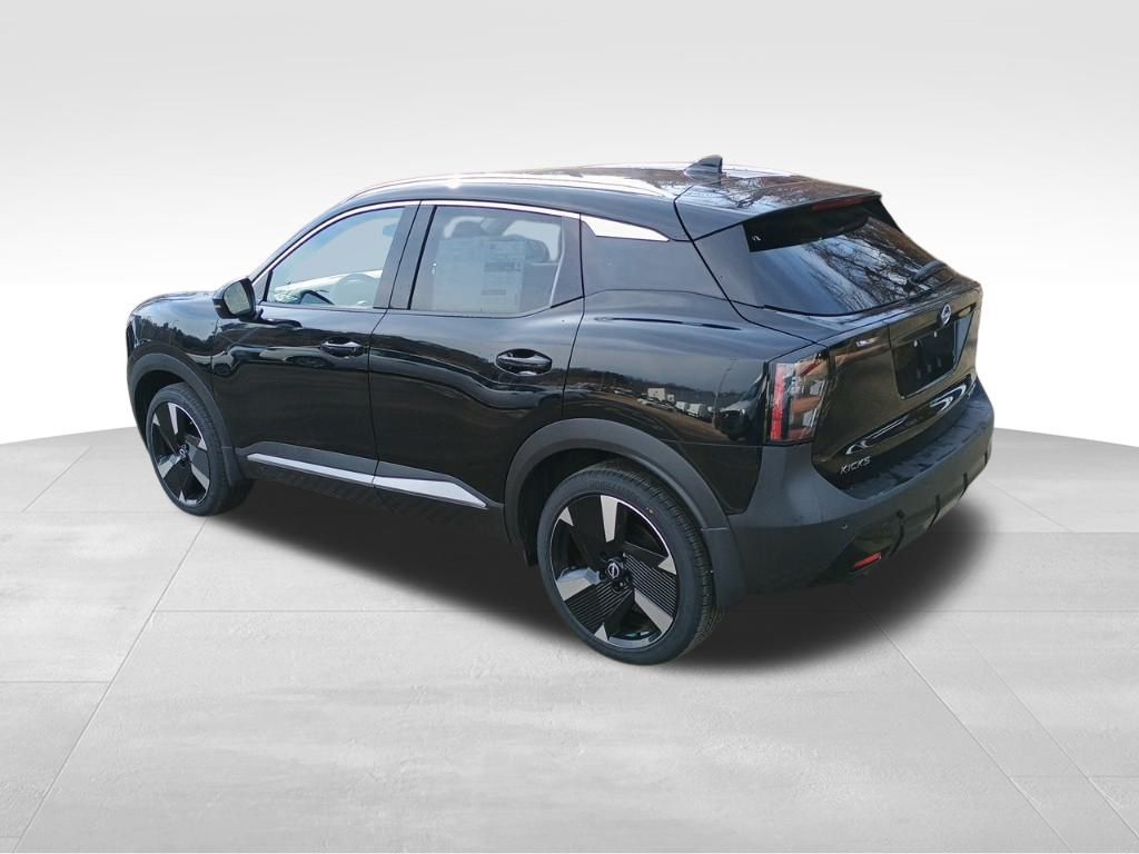 2025 Nissan Kicks SR photo 4