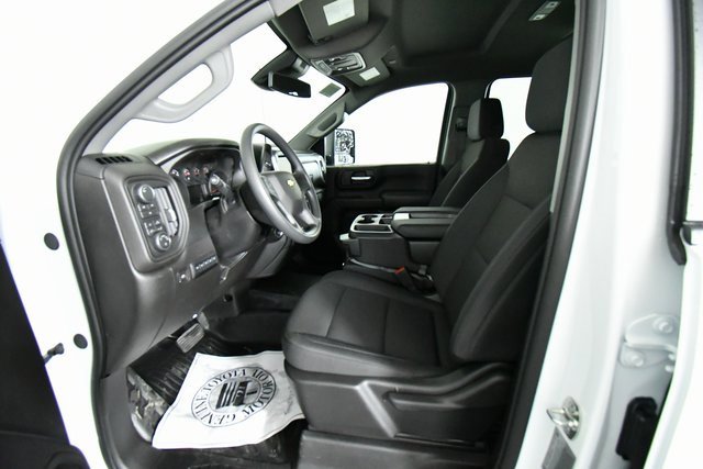 2026 Chevrolet Silverado 3500HD photo 4