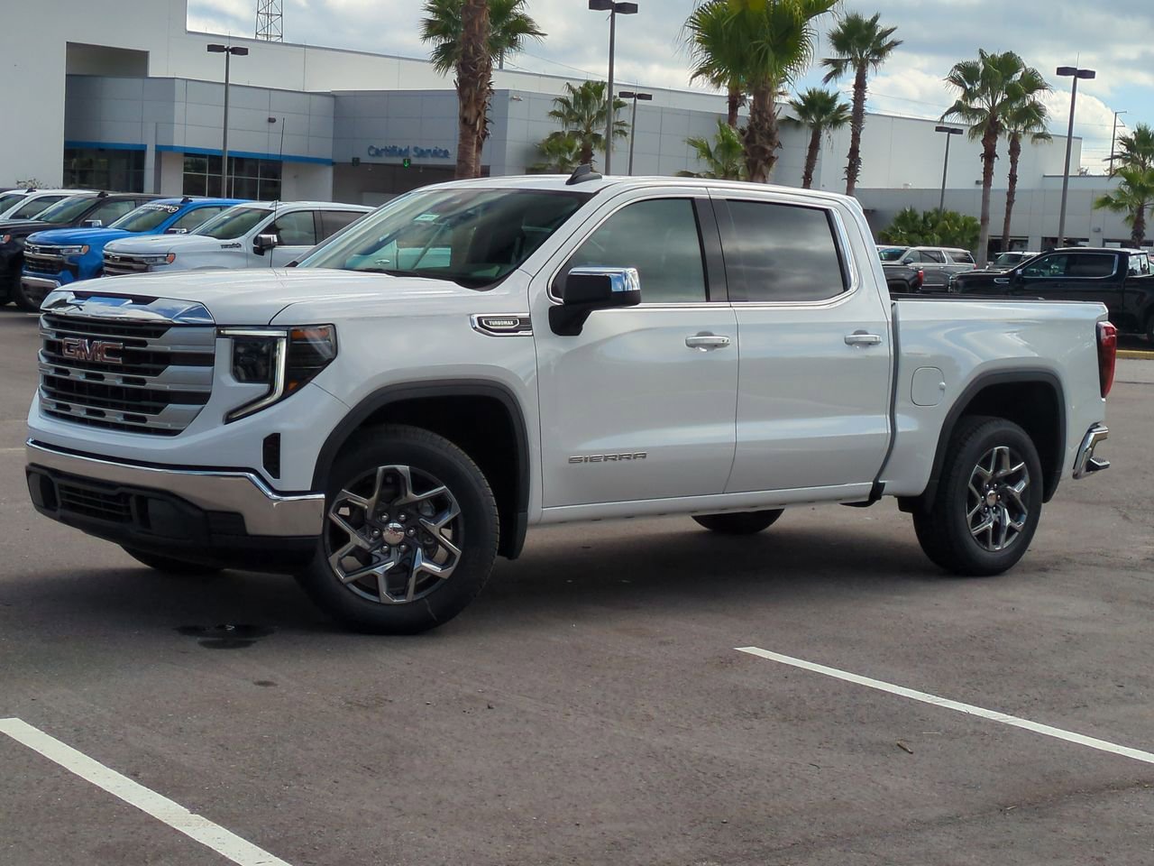 2026 GMC Sierra 1500 SLE's photo