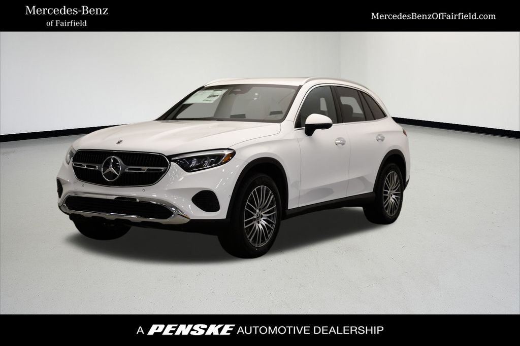 2025 Mercedes-Benz GLC Base's photo