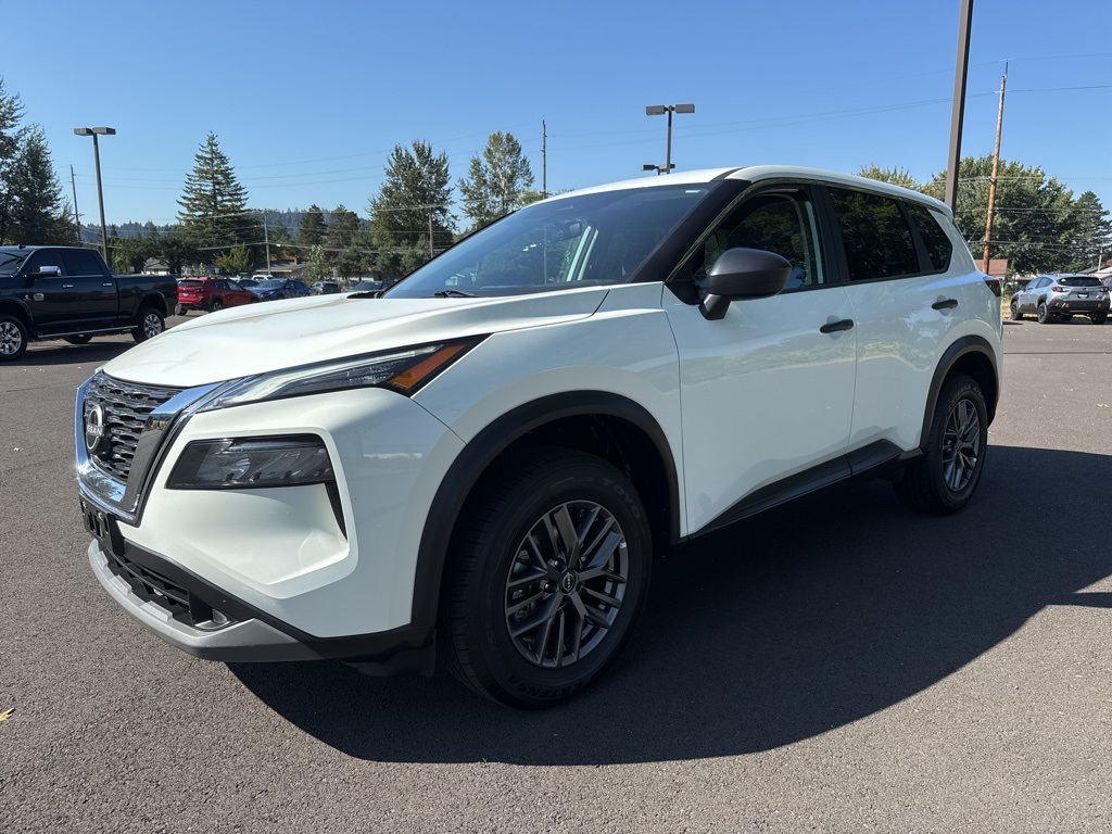 2023 Nissan Rogue S photo 3