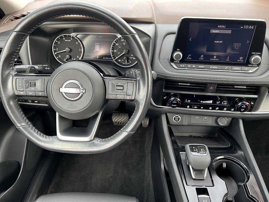 2023 Nissan Rogue SV photo 17