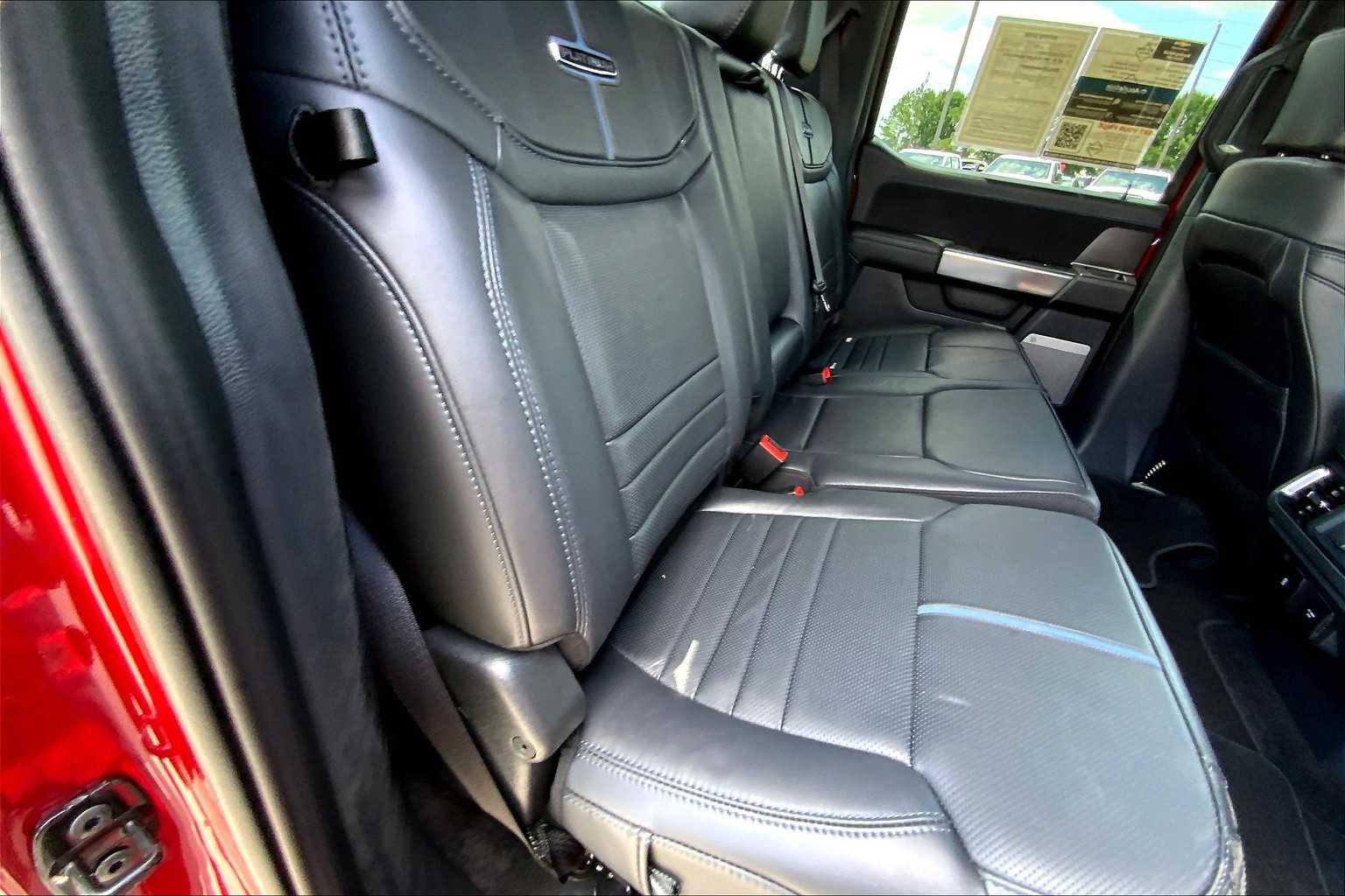 2025 Ford F-150 Platinum photo 18