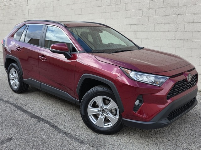 2021 Toyota RAV4 XLE photo 6