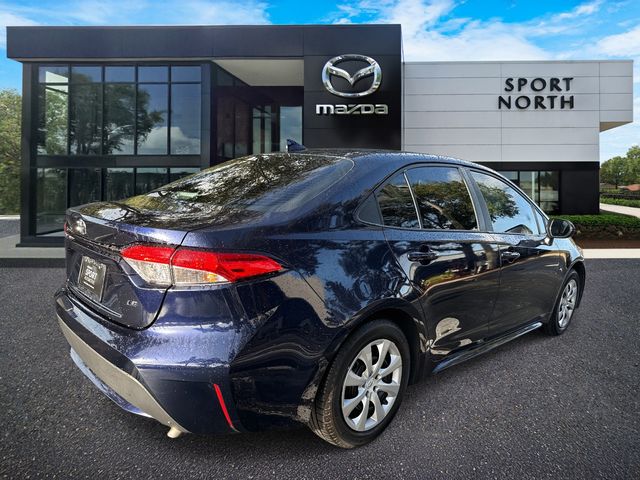 2022 Toyota Corolla LE photo 3