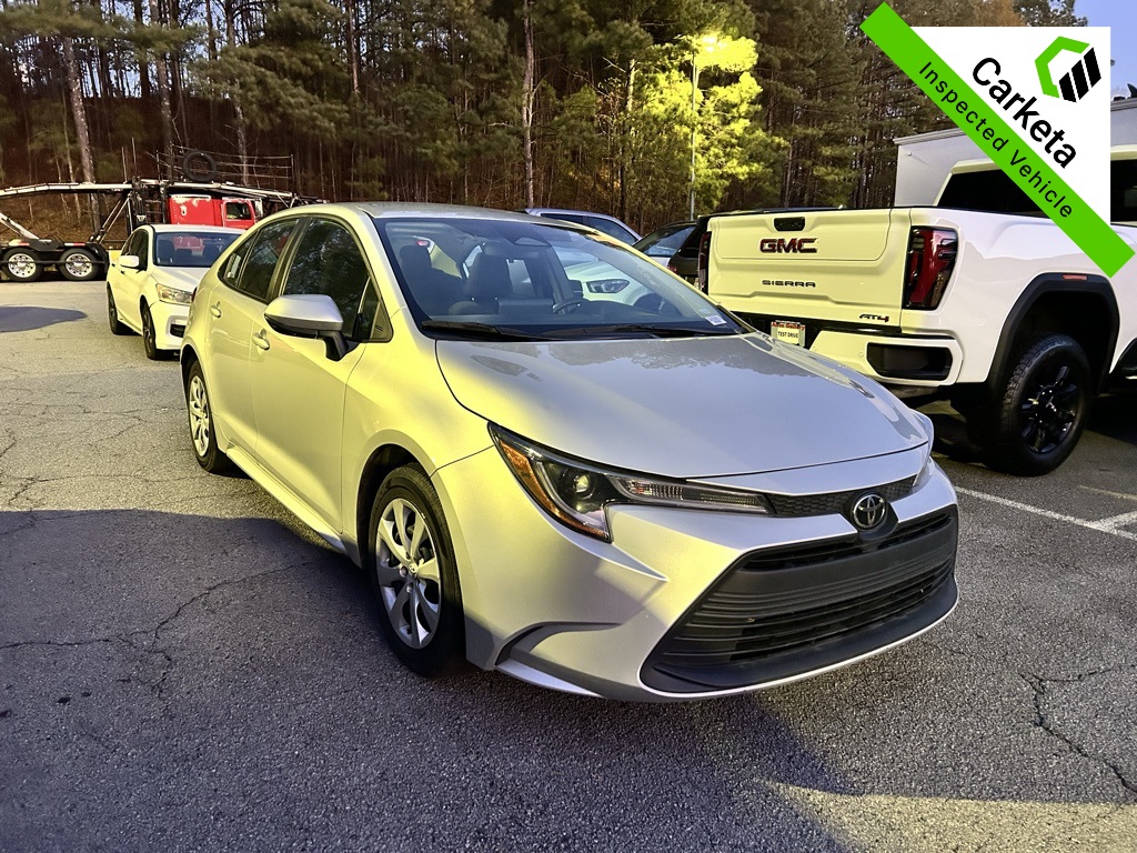 2023 Toyota Corolla LE's photo