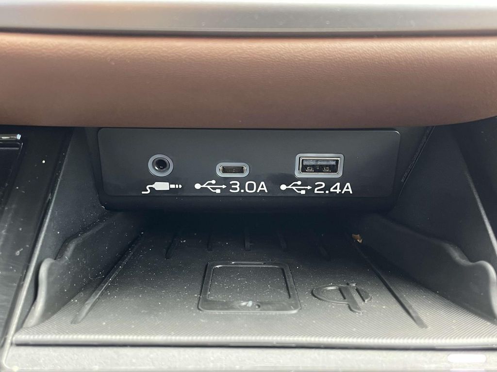 2025 Subaru Outback Touring XT photo 17