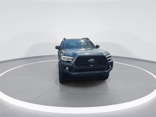 2023 Toyota Tacoma Limited 4x4 photo 3