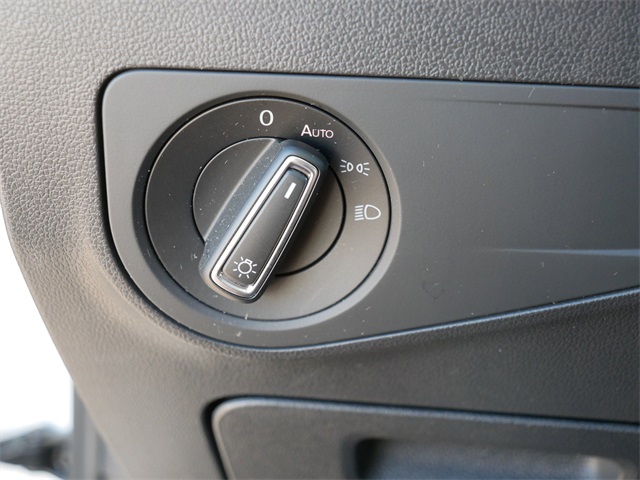 2022 Volkswagen Tiguan SE photo 23