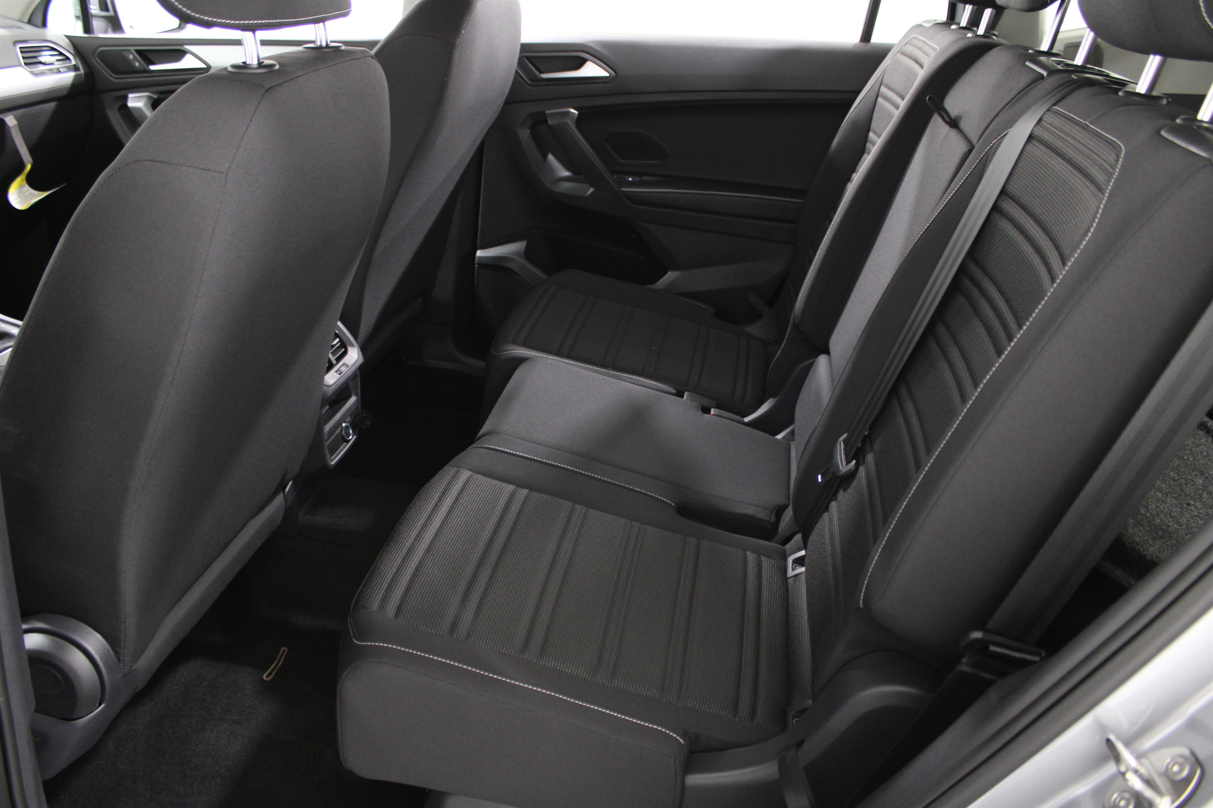 2024 Volkswagen Tiguan S photo 13